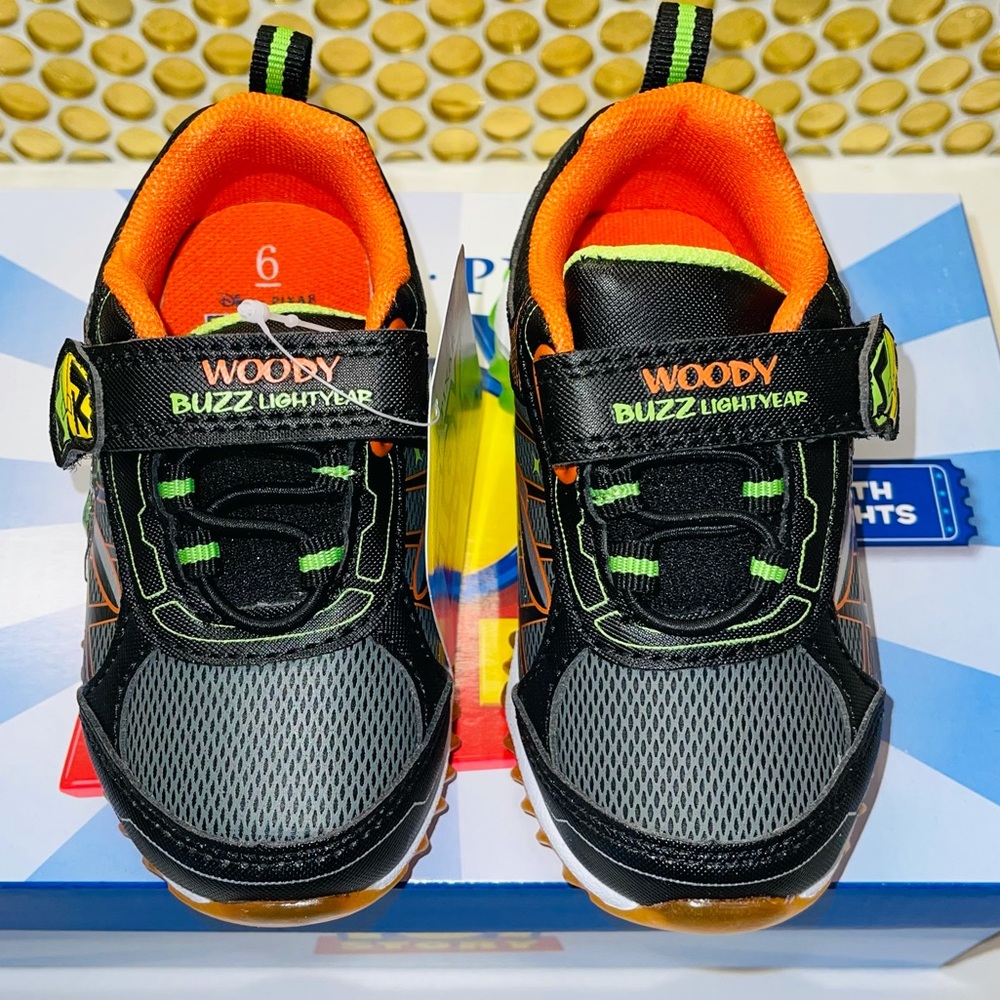 Toy Story Official Disney/Pixar light up shoes
